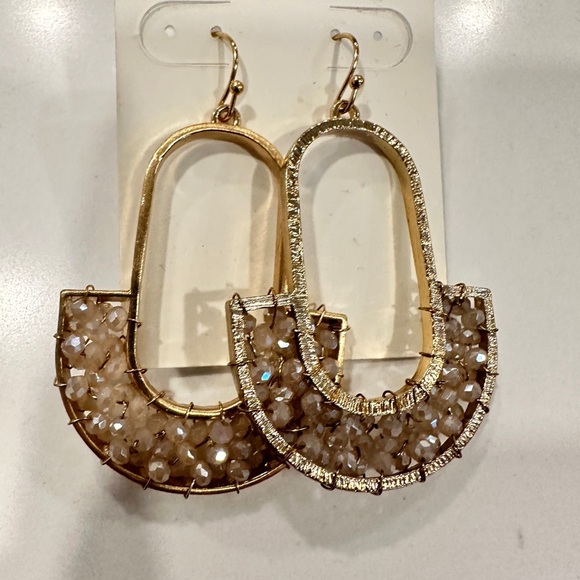 Francesca's Collections Gold Dangle Women's Earrings - NWT - Picture 2 of 5